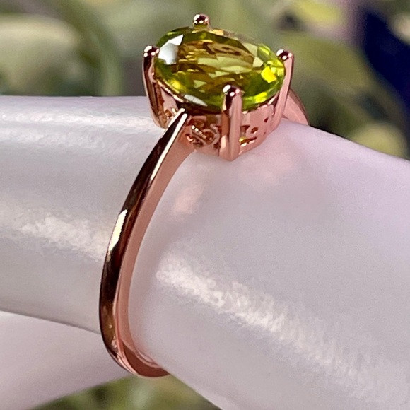 GENUINE Peridot 14k Rose Gold on silver ring - Picture 4 of 7